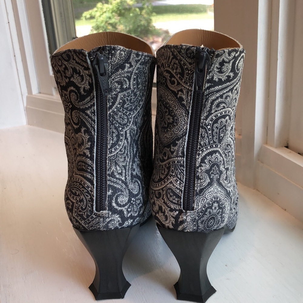 JOHN Fluevog Baroque Murillo Diamond Perforated Boot size 10 paisley print - Picture 13 of 16